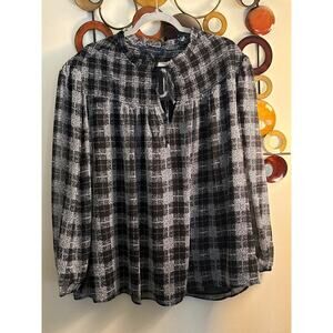 Tommy Hilfiger women’s 3x plus long sleeve black and white shirt
